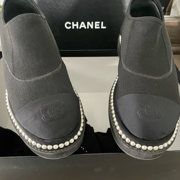 Chanel Black Pearl Shoes - Picture 3 of 4